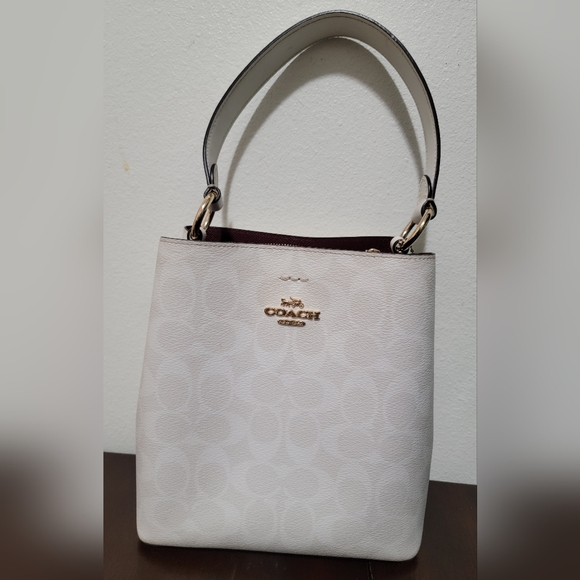Coach Bucket Bag - Picture 1 of 10